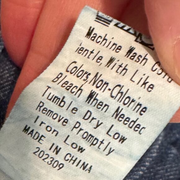 Distressed and Patchwork Dark Wash Denim Jeans Size 3Year - Picture 12 of 16